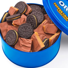 Load image into Gallery viewer, OREO Toffee Crunch Creme with Sugar Crystals Chocolate Sandwich Cookies, Family Size, 17 oz
